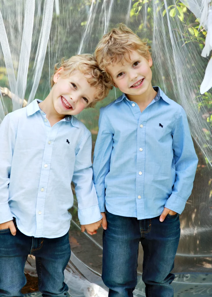 Natürliche Kindergartenfotografie von smirkART in Leipzig.